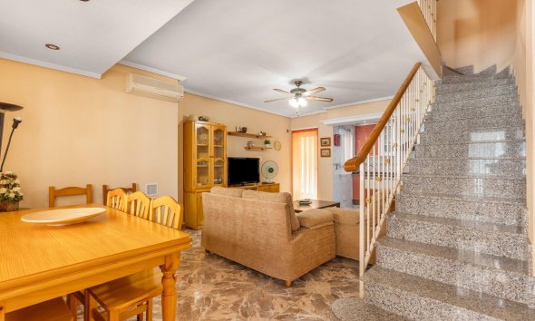 Resale - Duplex / Two-storey apartment - Los Alcazares - Centro