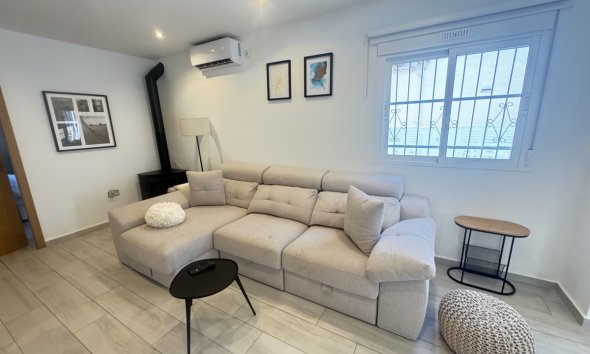 Resale - Villa - Orihuela Costa - Blue Lagoon