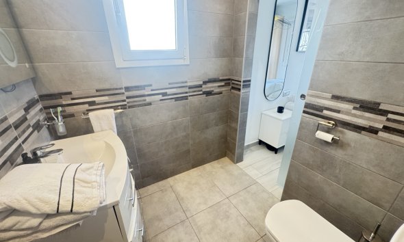 Resale - Villa - Orihuela Costa - Blue Lagoon