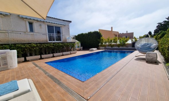 Resale - Villa - Torrevieja - La Mata