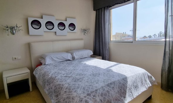 Resale - Villa - Torrevieja - La Mata
