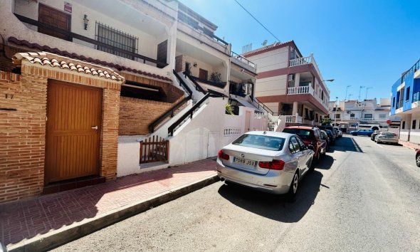 Resale - Villa - Torrevieja - Playa de los Locos