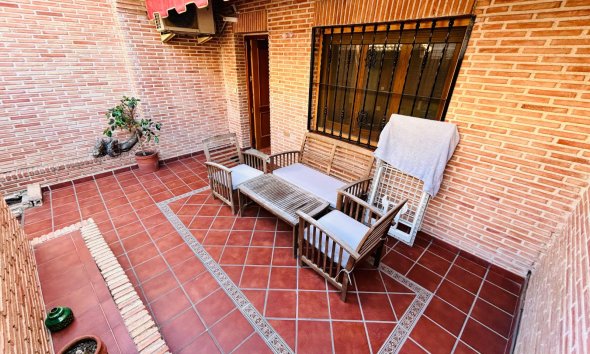 Resale - Villa - Torrevieja - Playa de los Locos