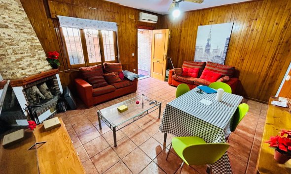 Resale - Villa - Torrevieja - Playa de los Locos