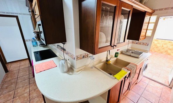 Resale - Villa - Torrevieja - Playa de los Locos