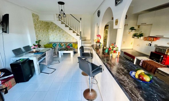 Resale - Duplex / Two-storey apartment - Torrevieja - La Mata