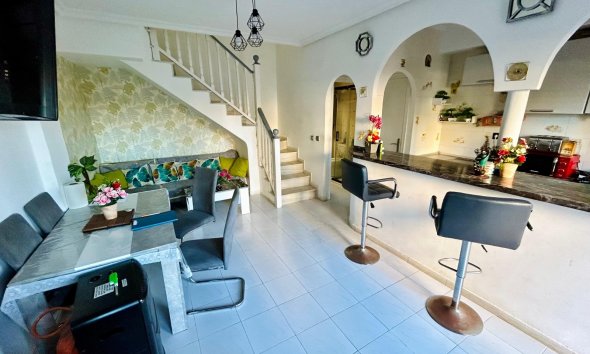 Resale - Duplex / Two-storey apartment - Torrevieja - La Mata