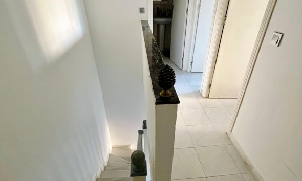 Resale - Duplex / Two-storey apartment - Torrevieja - La Mata