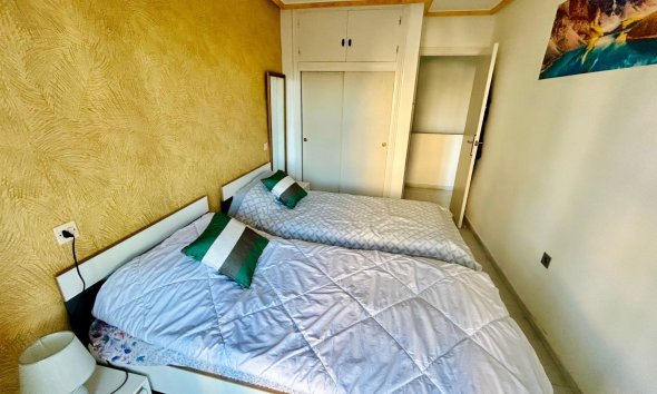 Resale - Duplex / Two-storey apartment - Torrevieja - La Mata