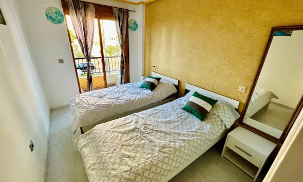 Resale - Duplex / Two-storey apartment - Torrevieja - La Mata