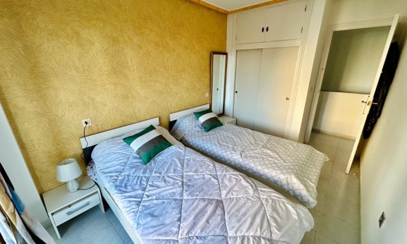 Resale - Duplex / Two-storey apartment - Torrevieja - La Mata