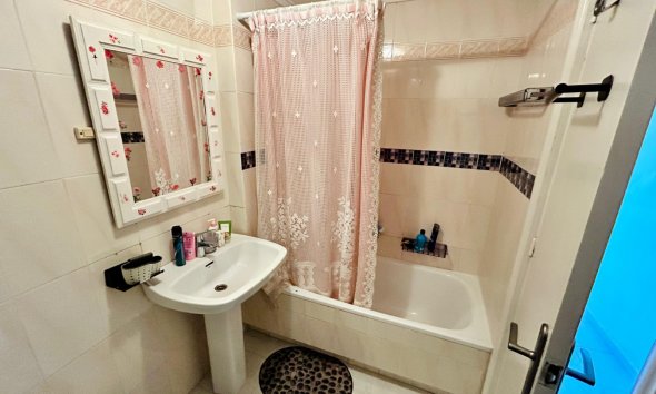 Resale - Duplex / Two-storey apartment - Torrevieja - La Mata