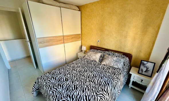 Resale - Duplex / Two-storey apartment - Torrevieja - La Mata