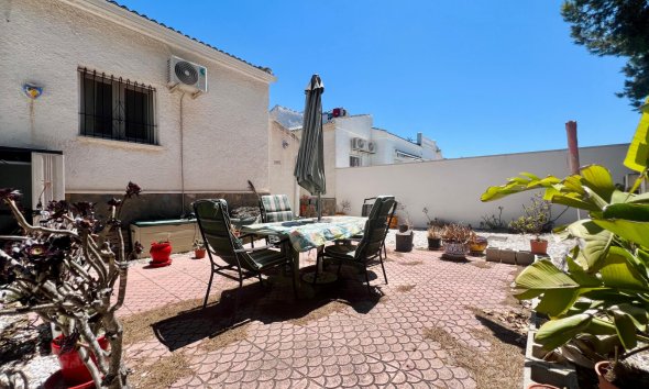 Resale - Villa - Torrevieja - El Chaparral