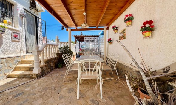 Resale - Villa - Torrevieja - El Chaparral