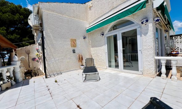 Resale - Villa - Torrevieja - El Chaparral