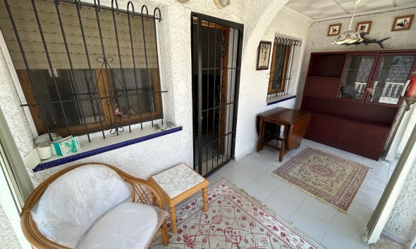 Resale - Villa - Torrevieja - El Chaparral