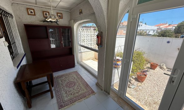 Resale - Villa - Torrevieja - El Chaparral