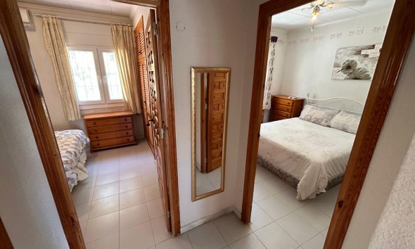 Resale - Villa - Torrevieja - El Chaparral