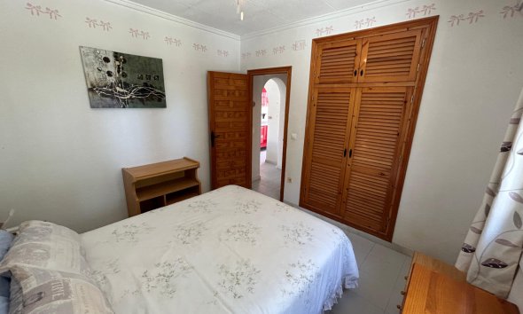 Resale - Villa - Torrevieja - El Chaparral