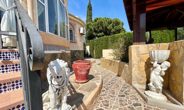 Resale - Villa - Torrevieja - El Chaparral