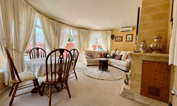 Resale - Villa - Torrevieja - El Chaparral