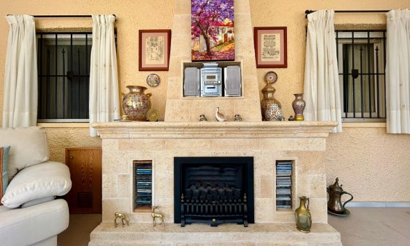 Resale - Villa - Torrevieja - El Chaparral