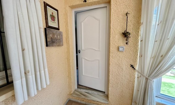 Resale - Villa - Torrevieja - El Chaparral