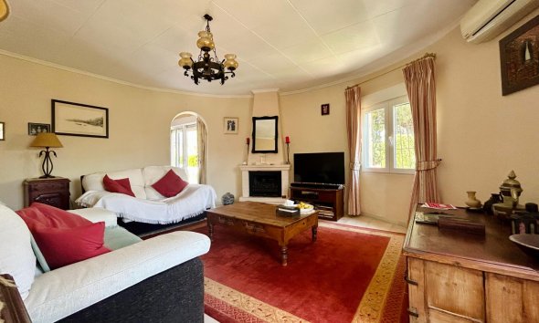 Resale - Villa - Torrevieja - El Chaparral