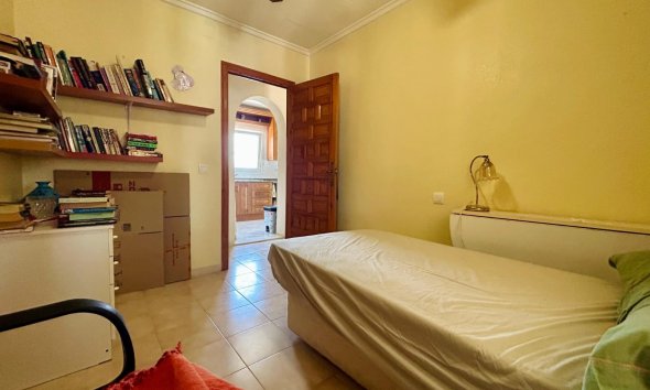 Resale - Villa - Torrevieja - El Chaparral