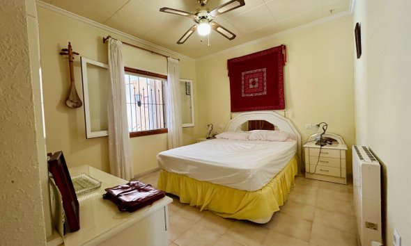 Resale - Villa - Torrevieja - El Chaparral