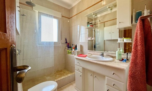 Resale - Villa - Torrevieja - El Chaparral