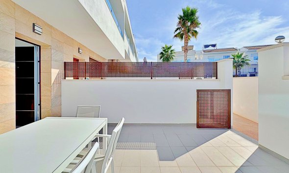 Resale - Terraced house / Townhouse - Torrevieja - Los Balcones