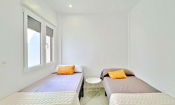 Resale - Terraced house / Townhouse - Torrevieja - Los Balcones