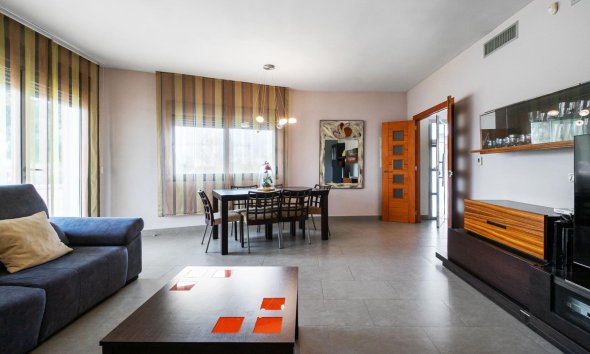 Rynek Wtórny - Willa - Rojales