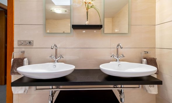 Rynek Wtórny - Willa - Rojales