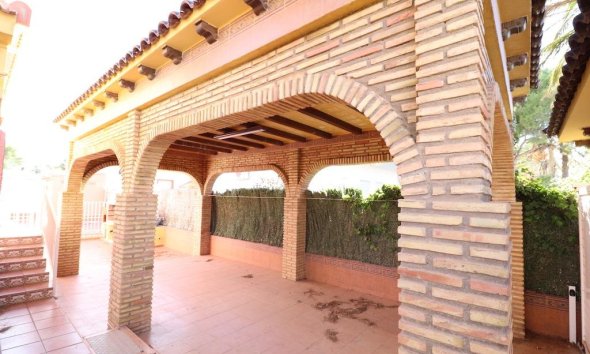 Reventa - Villa - Cabo Roig - MUY CERCA DE LA PLAYA