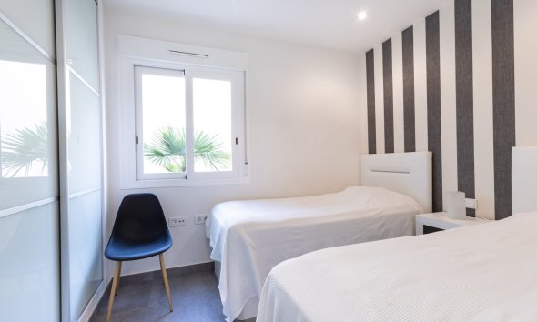 Resale - Bungalow - Torrevieja - Aguas Nuevas