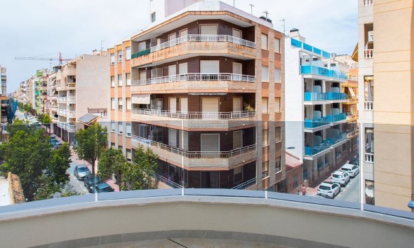 Resale - Apartment - Torrevieja - Playa del Cura