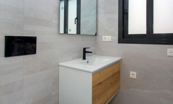 Resale - Apartment - Torrevieja - Playa del Cura