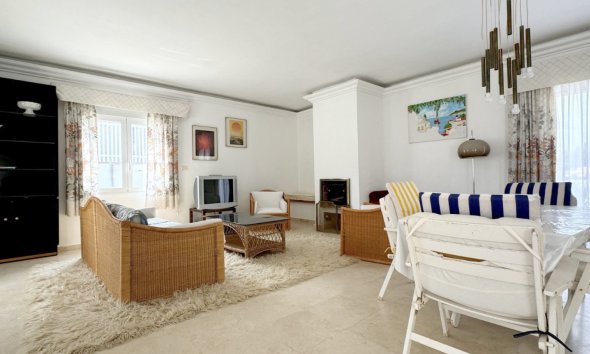 Resale - Villa - Orihuela Costa - La Zenia