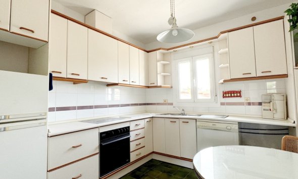 Resale - Villa - Orihuela Costa - La Zenia