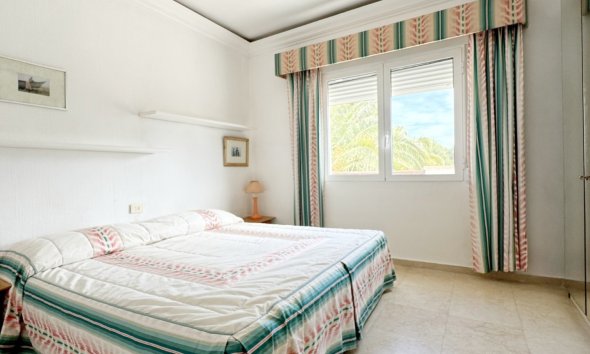 Resale - Villa - Orihuela Costa - La Zenia