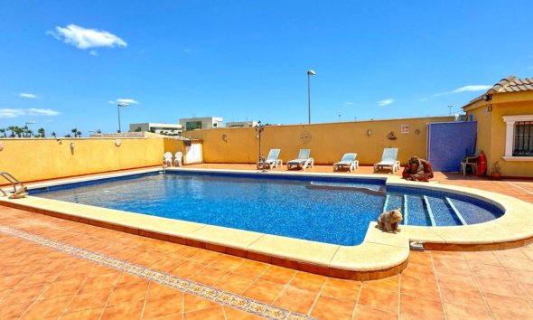 Resale - Villa - Torrevieja - Los Balcones - Los Altos del Edén
