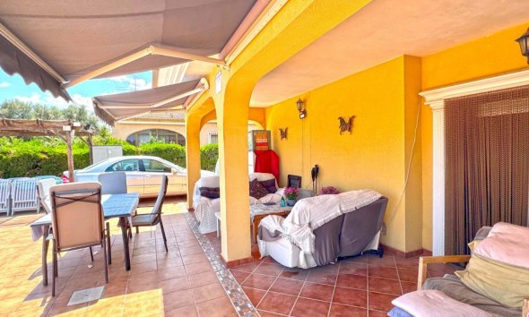 Resale - Villa - Torrevieja - Los Balcones - Los Altos del Edén