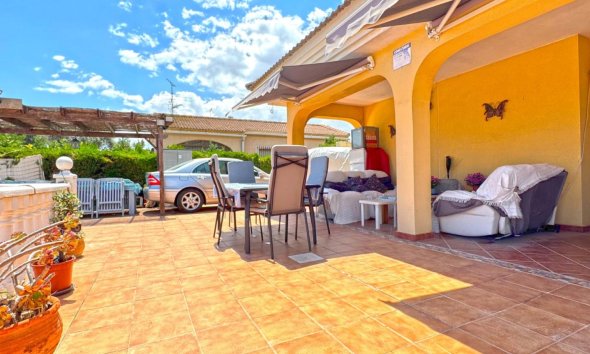 Resale - Villa - Torrevieja - Los Balcones - Los Altos del Edén