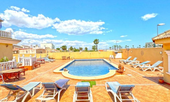 Resale - Villa - Torrevieja - Los Balcones - Los Altos del Edén