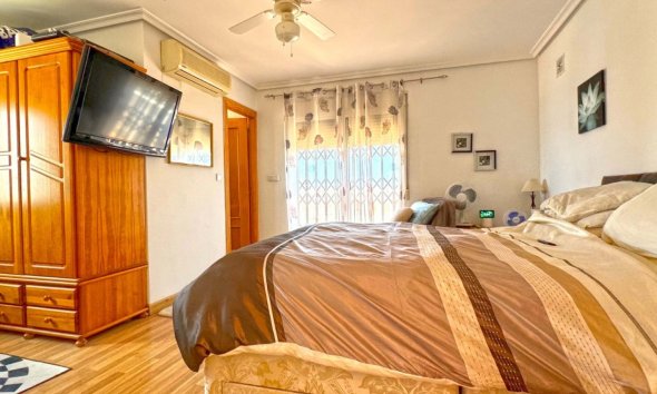 Resale - Villa - Torrevieja - Los Balcones - Los Altos del Edén