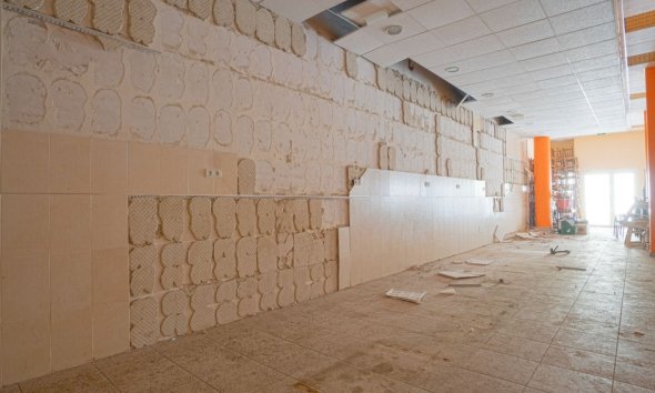 Reventa - Local Comercial - Torrevieja