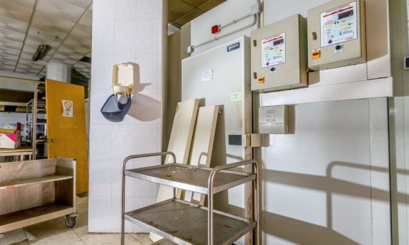 Reventa - Local Comercial - Torrevieja